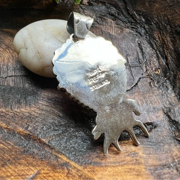 925 Sterling Silver Kingman Turquoise Heart Pendant Horse Floral Leaf Detail - Picture 4 of 13